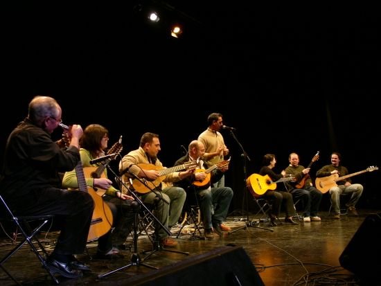 Rondalla: Más que Música, una Tradición Viva 1 Rondalla: Más que Música, una Tradición Viva